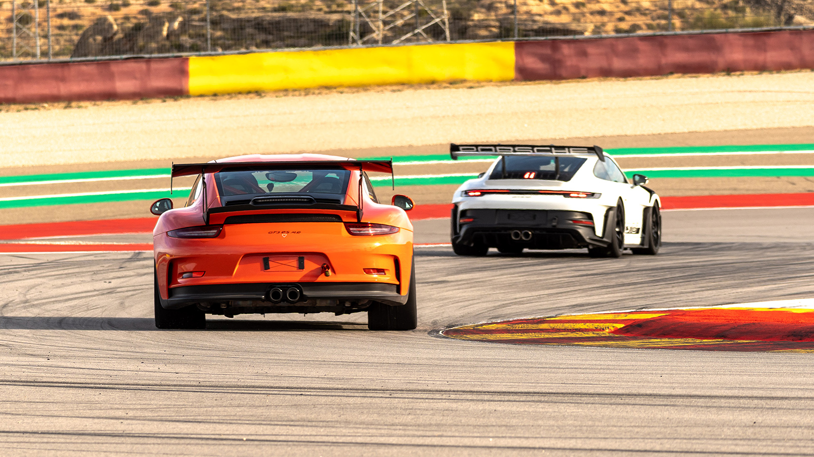 Coches rodando en Sprint Track
